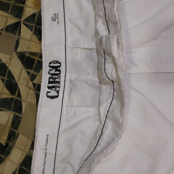 RoundTree & Yorke Cargo Shorts size 40w - Picture 6 of 9